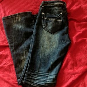 🎀 Almost Famous Jeans 🎀